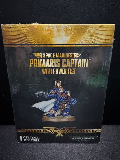Space Marines - Primaris Captain with Power Fist