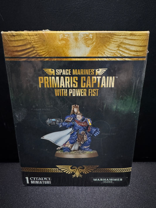 Space Marines - Primaris Captain with Power Fist